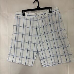 New with tags, men’s size 36 champions tour shorts, #E850